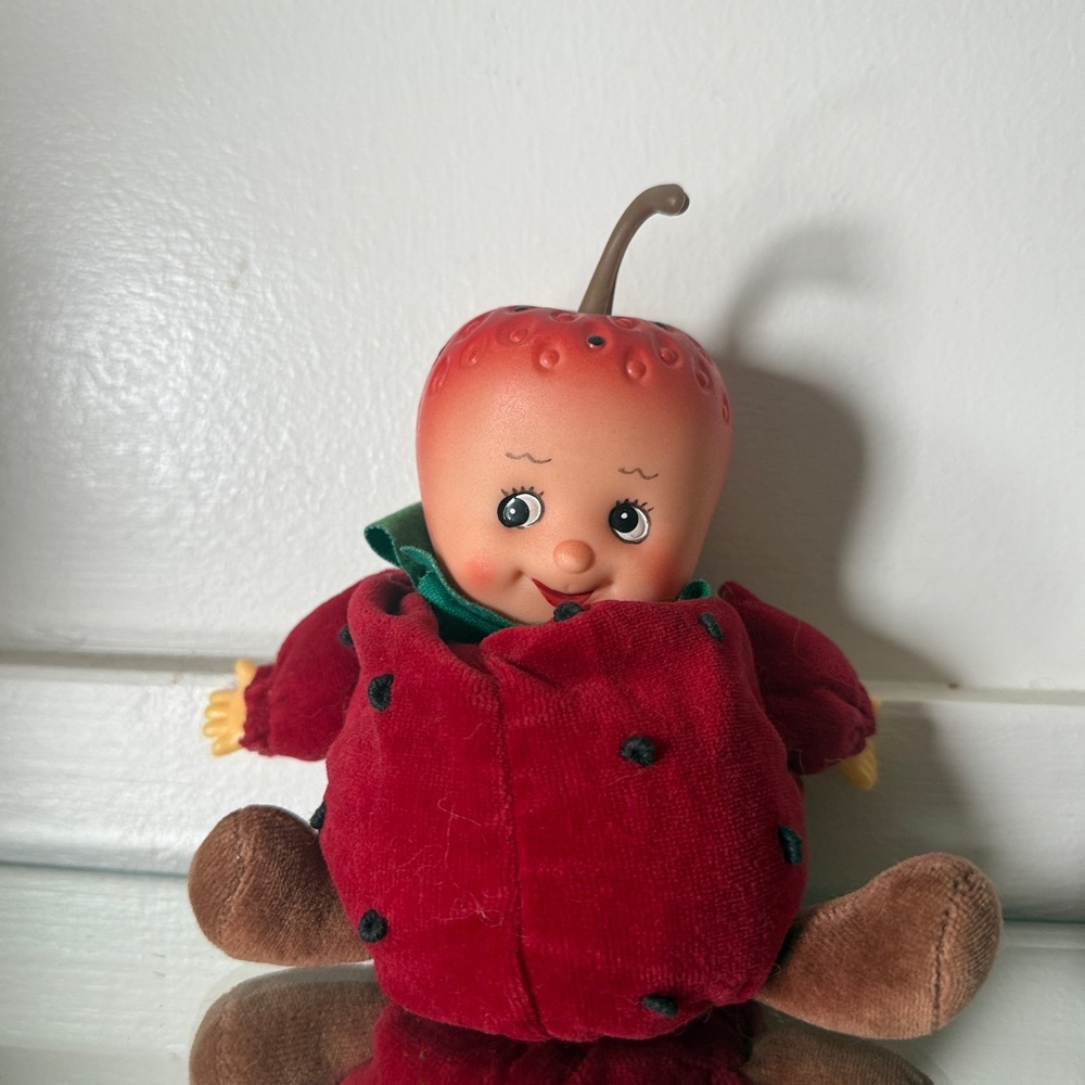 Vintage Fruit Babies Red Apple Bean Bag Plush Doll 8" Small Small World